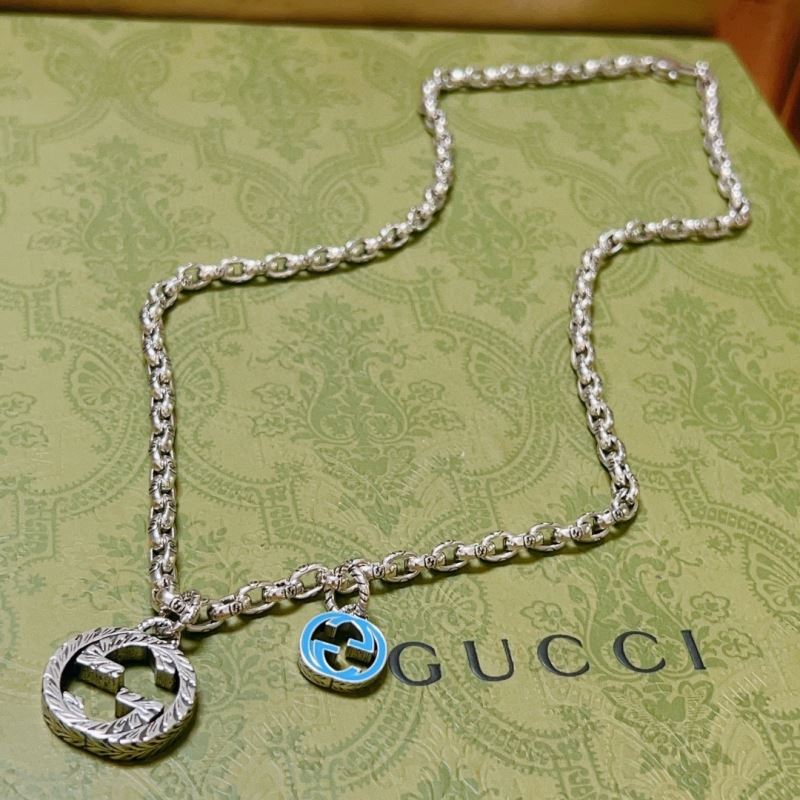 G*u*i necklaces